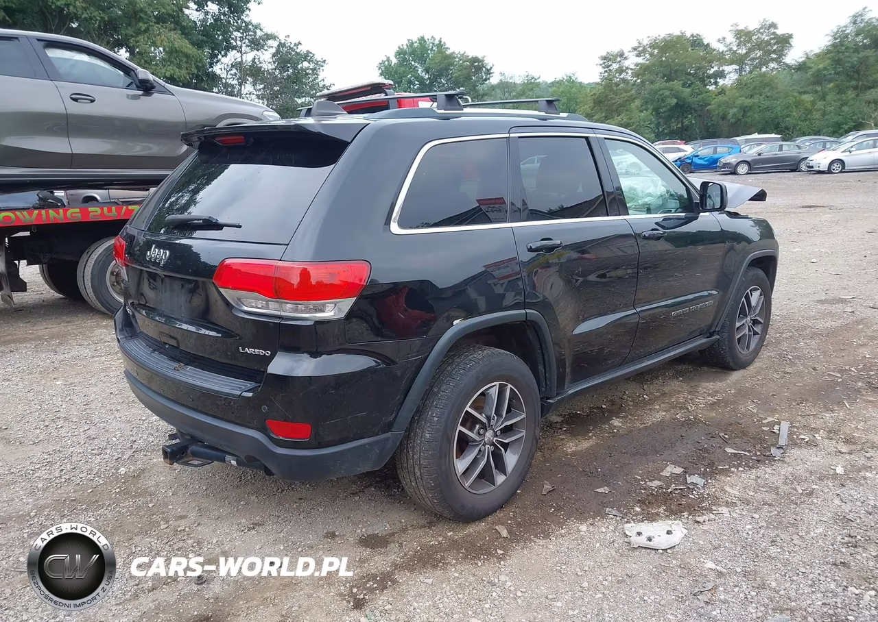 2018 Jeep Grand Cherokee Laredo E 4X4 VIN:1C4RJFAG7JC506430 - 4