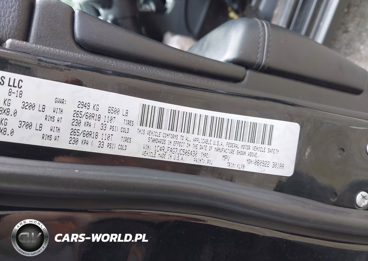 2018 Jeep Grand Cherokee Laredo E 4X4 VIN:1C4RJFAG7JC506430 - 9