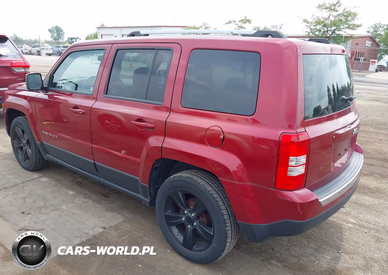 2012 Jeep Patriot Latitude VIN:1C4NJPFB8CD690422 - 3