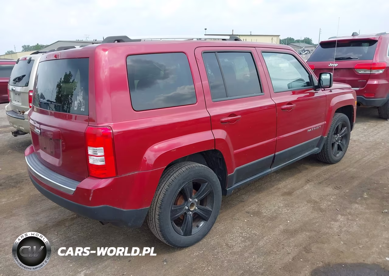 2012 Jeep Patriot Latitude VIN:1C4NJPFB8CD690422 - 4