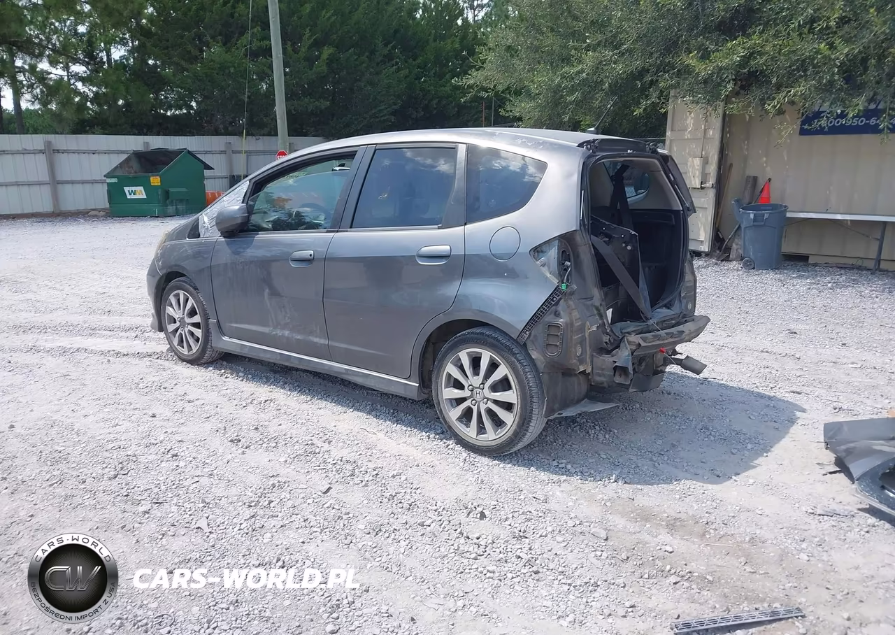 2012 Honda Fit Sport VIN:JHMGE8H50CC016408 - 3