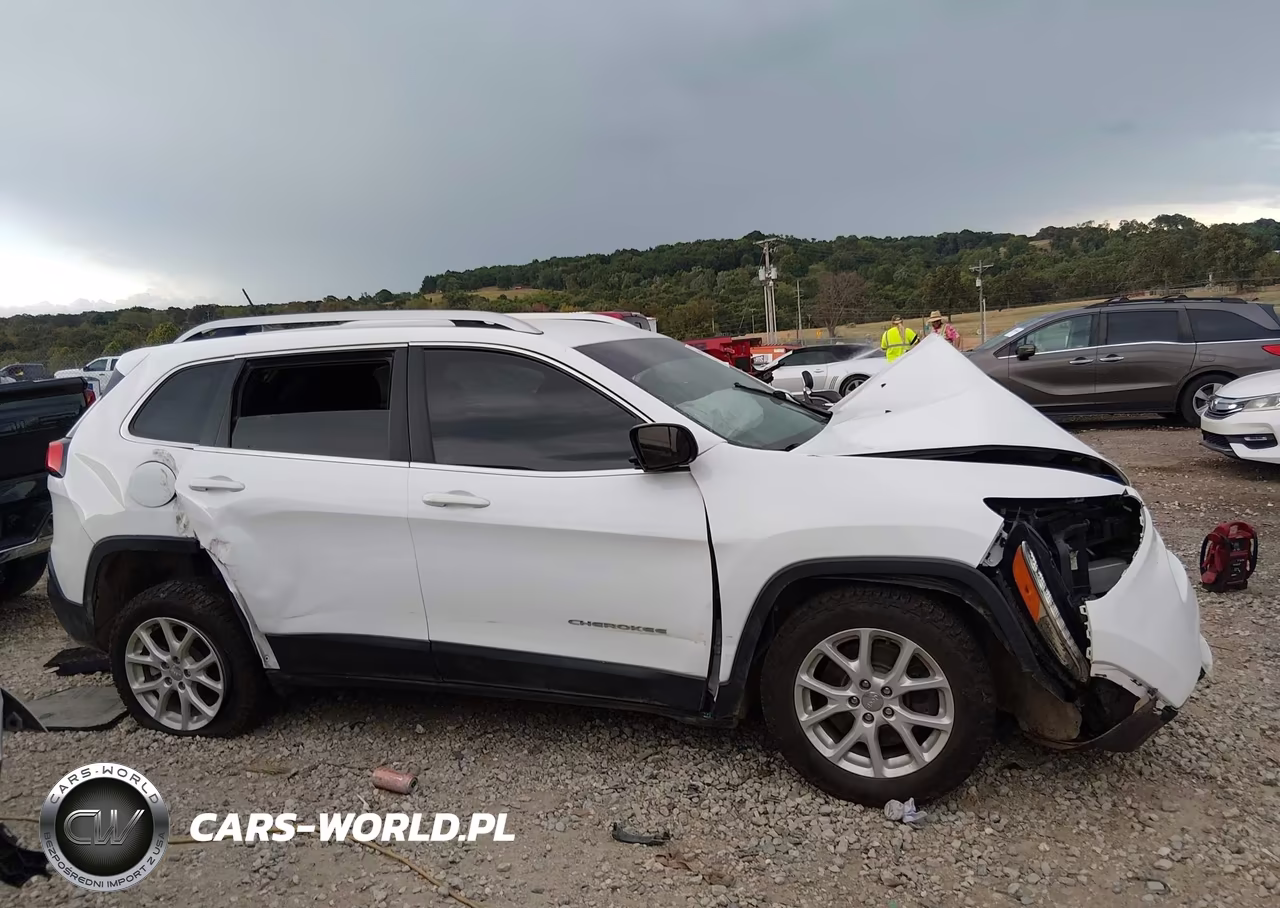 2018 Jeep Cherokee Latitude Fwd VIN:1C4PJLCB9JD503305 - 13
