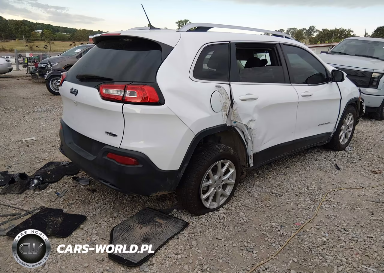 2018 Jeep Cherokee Latitude Fwd VIN:1C4PJLCB9JD503305 - 4