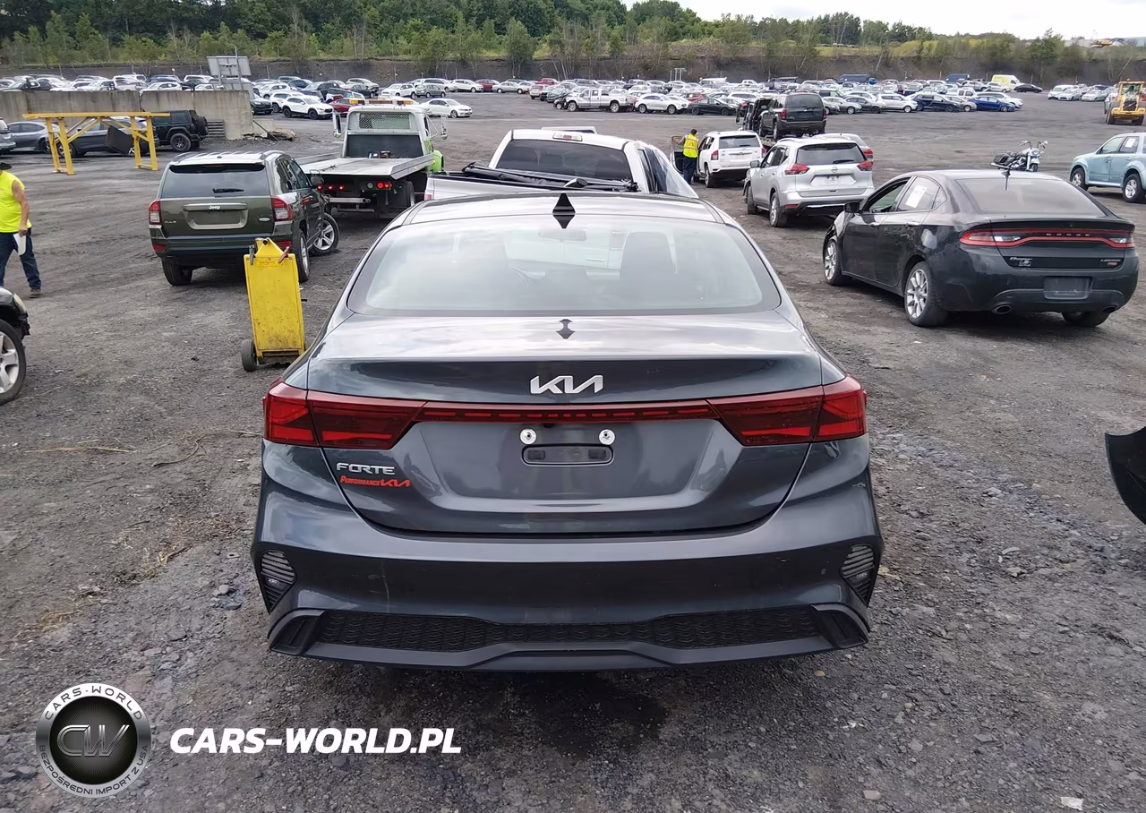 2023 Kia Forte Lxs VIN:3KPF24AD1PE596962 - 16