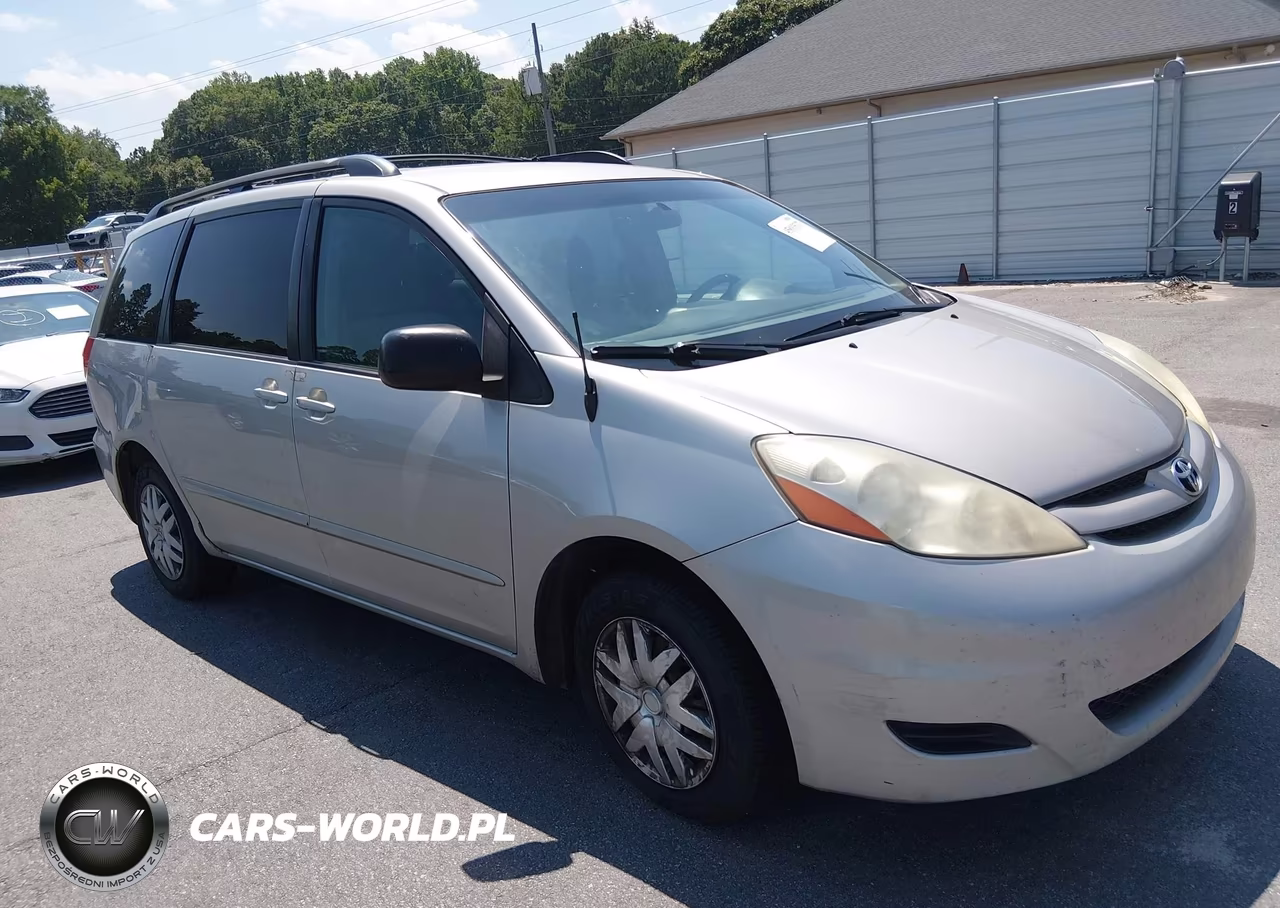 2010 Toyota Sienna Ce-Le