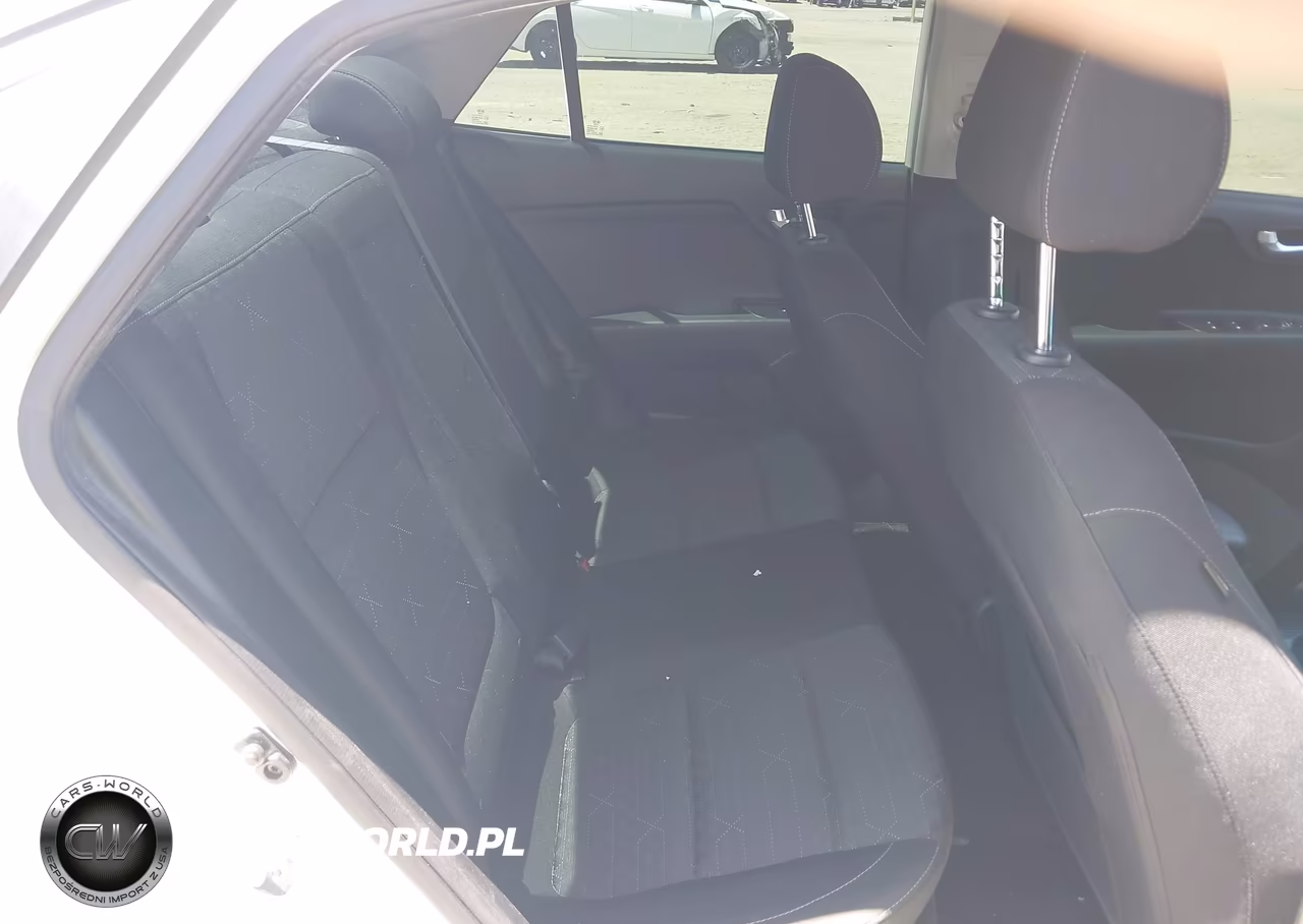 2020 Kia Rio S VIN:3KPA24AD9LE302194 - 8