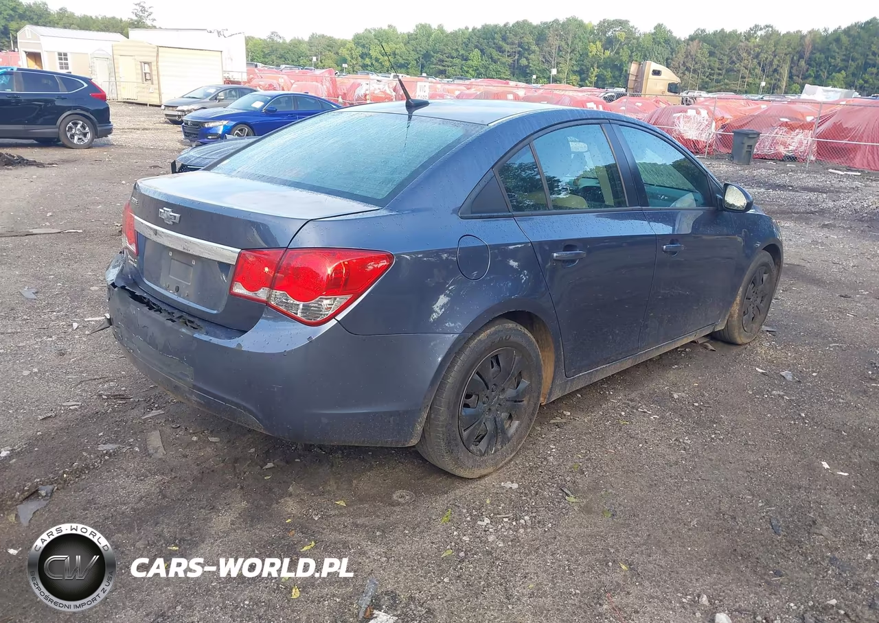 2014 Chevrolet Cruze Ls Auto VIN:1G1PA5SH1E7267926 - 4