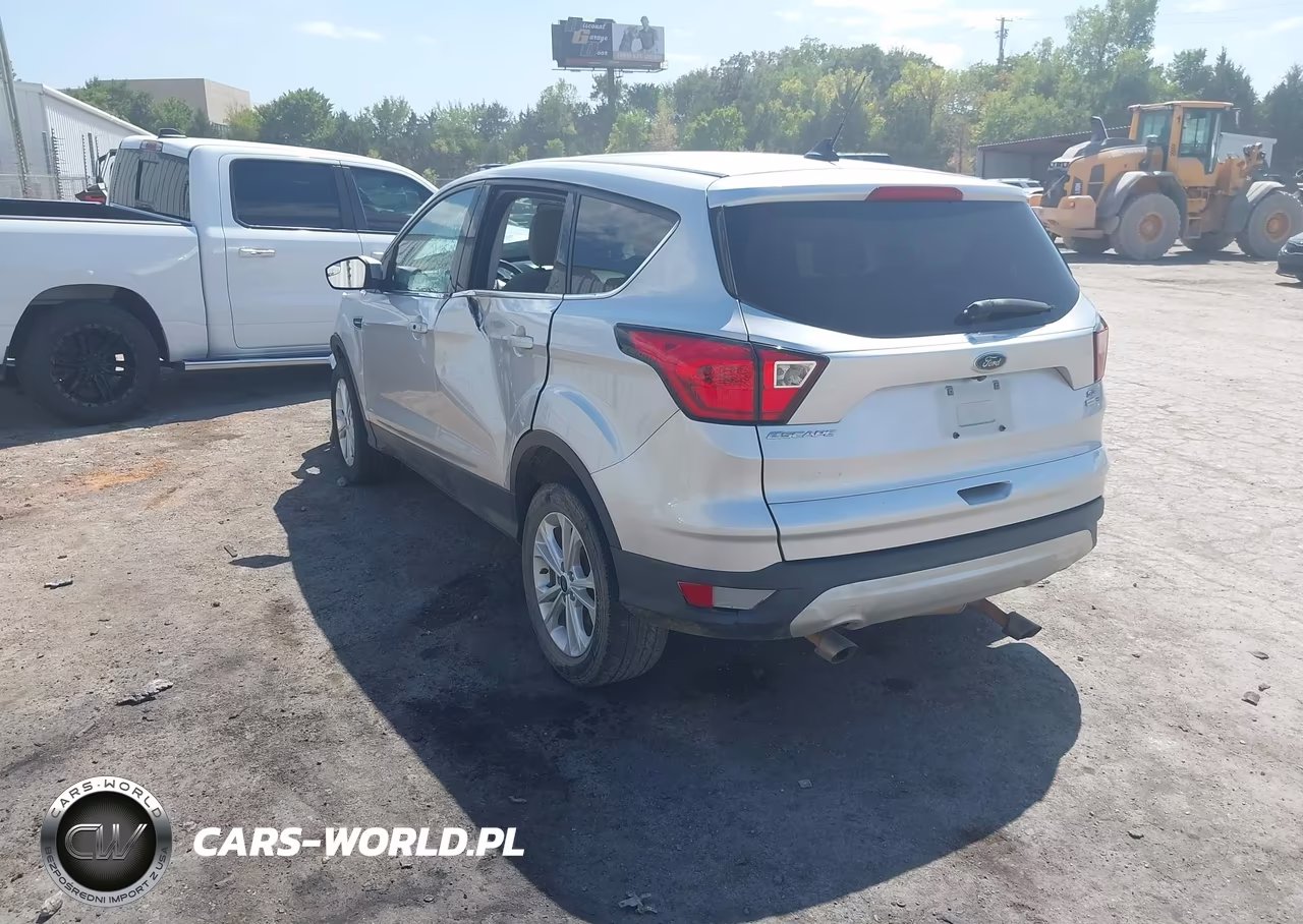 2019 Ford Escape Se VIN:1FMCU9G90KUB33911 - 3