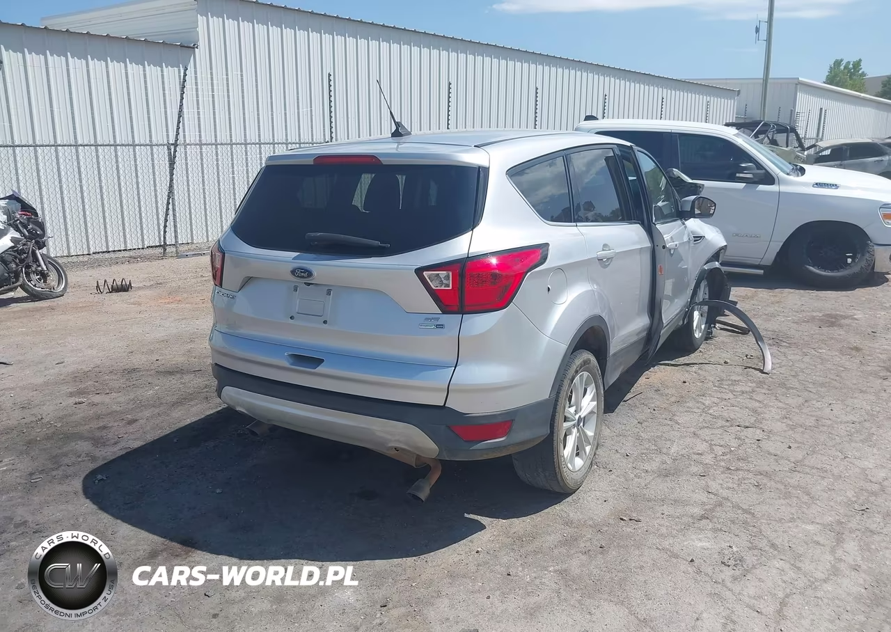 2019 Ford Escape Se VIN:1FMCU9G90KUB33911 - 4