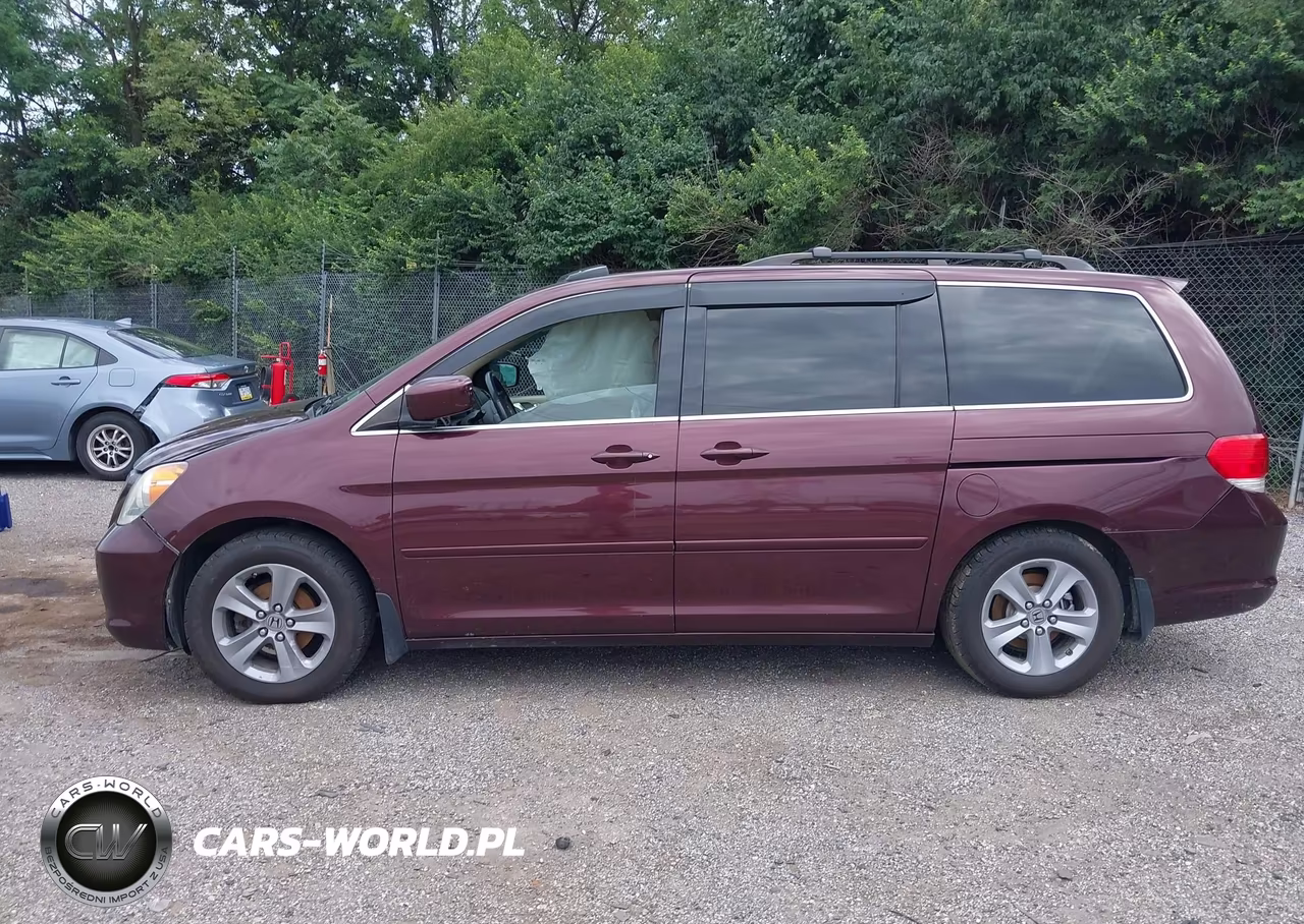 2010 Honda Odyssey Touring VIN:5FNRL3H95AB023120 - 15