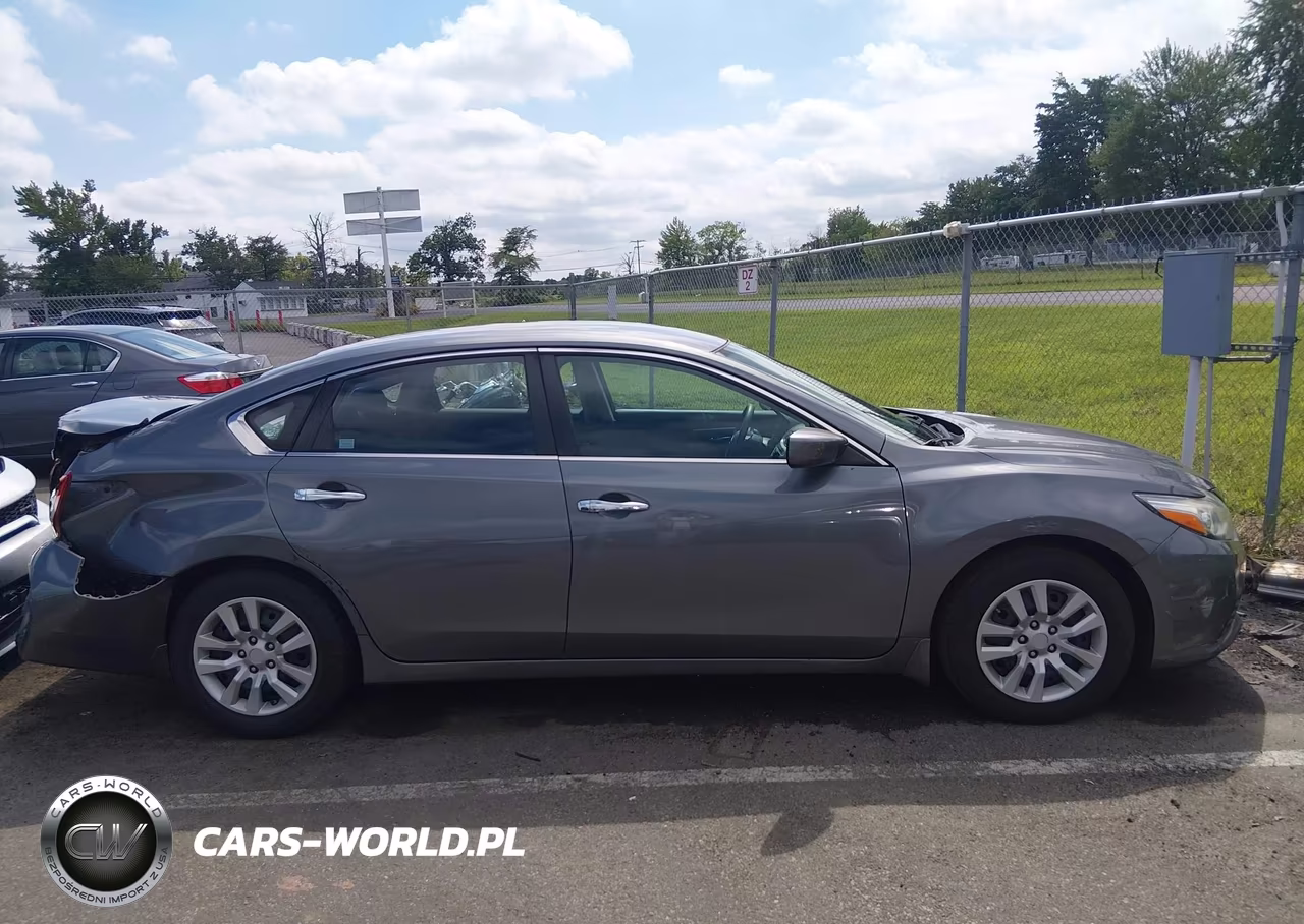 2017 Nissan Altima 2.5 S VIN:1N4AL3AP7HN364879 - 13