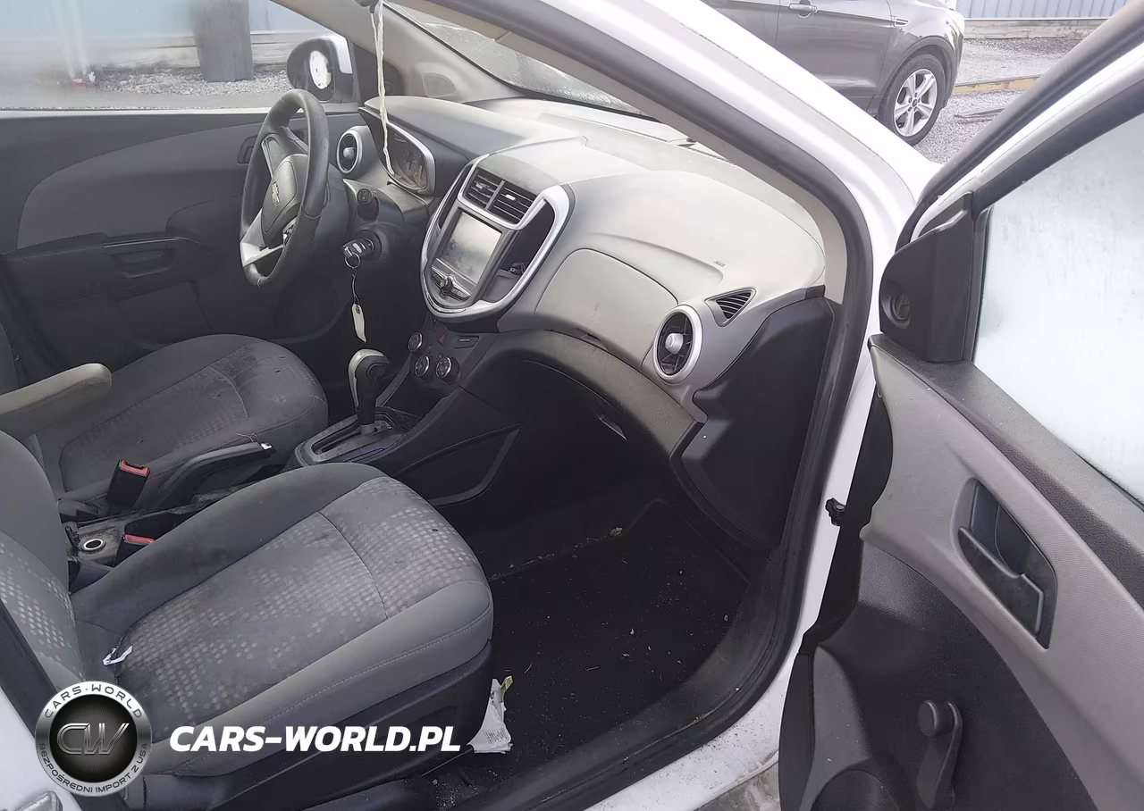 2017 Chevrolet Sonic Lt Auto VIN:1G1JG6SHXH4168439 - 5