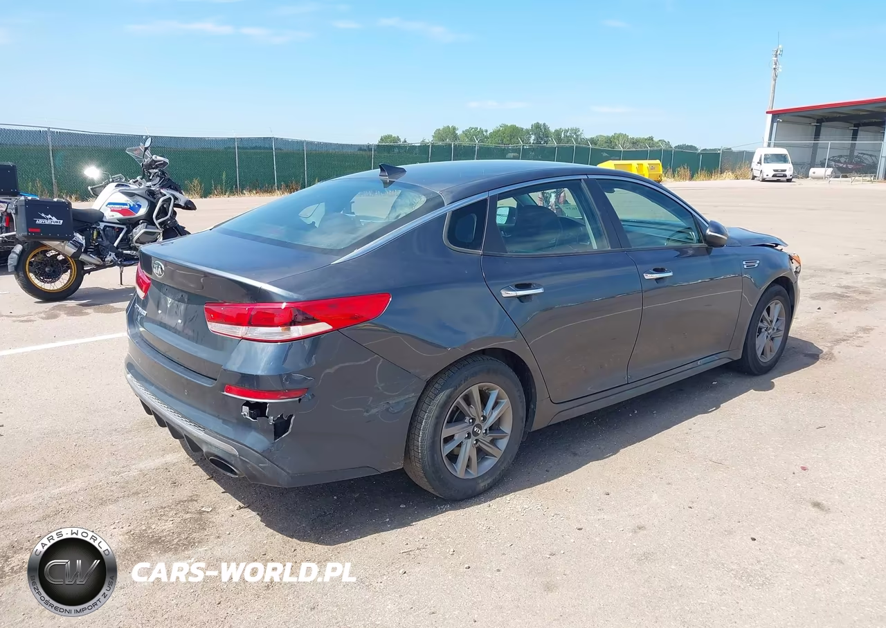 2020 Kia Optima Lx VIN:5XXGT4L35LG387568 - 4