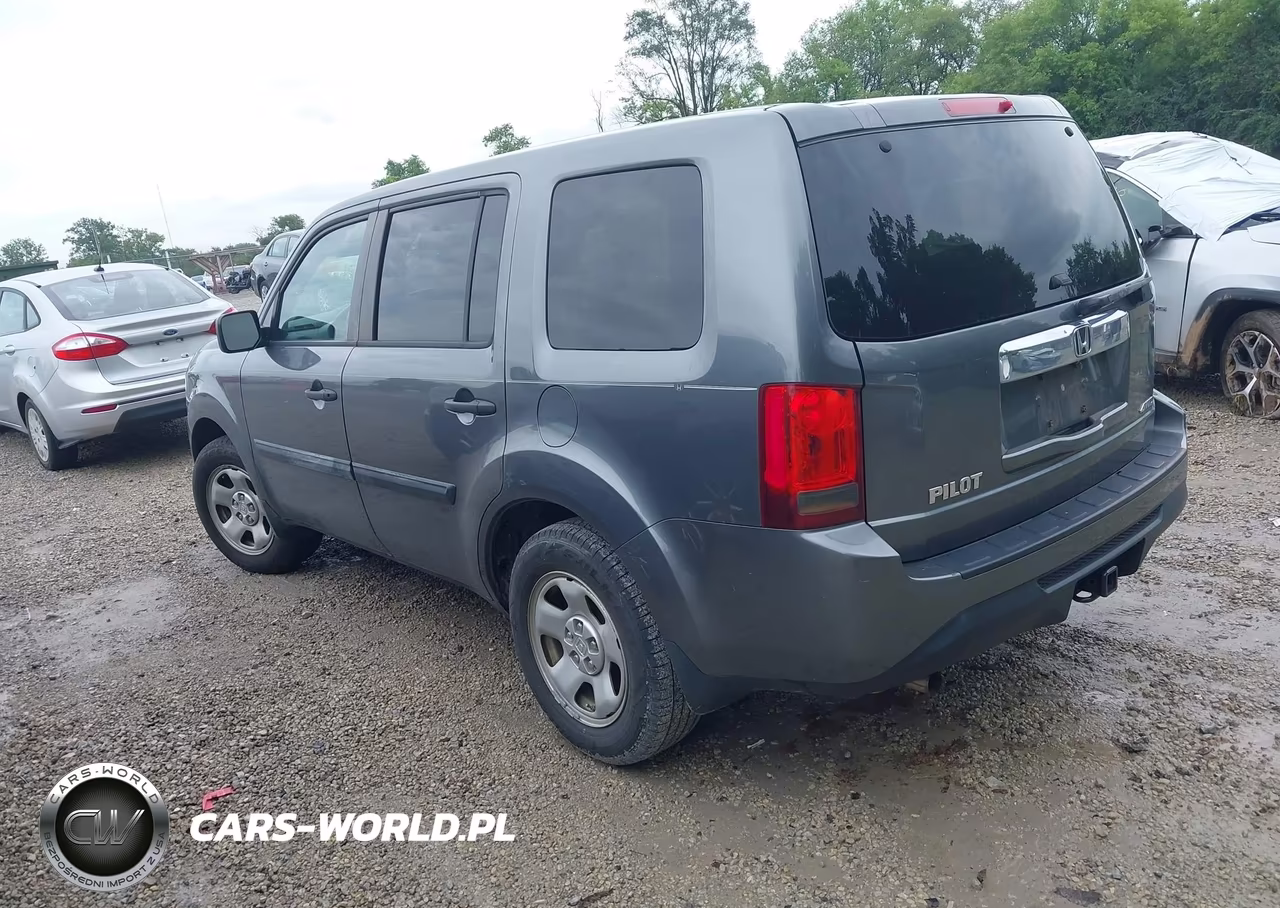 2013 Honda Pilot Lx VIN:5FNYF4H2XDB057831 - 3