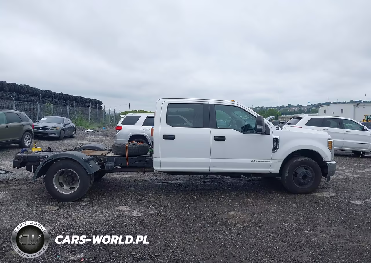 2019 Ford F-350 Chassis Xl VIN:1FD8W3GT3KEC95051 - 13