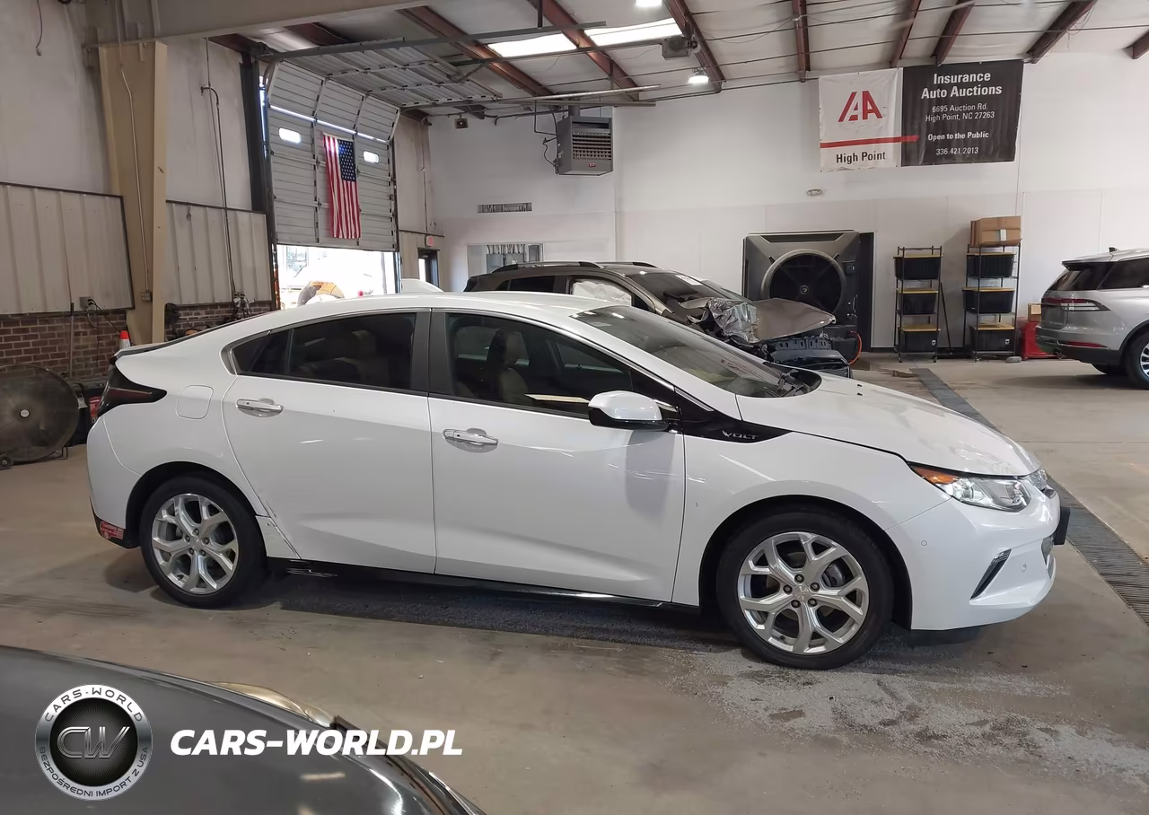 2018 Chevrolet Volt Premier VIN:1G1RD6S53JU133250 - 14