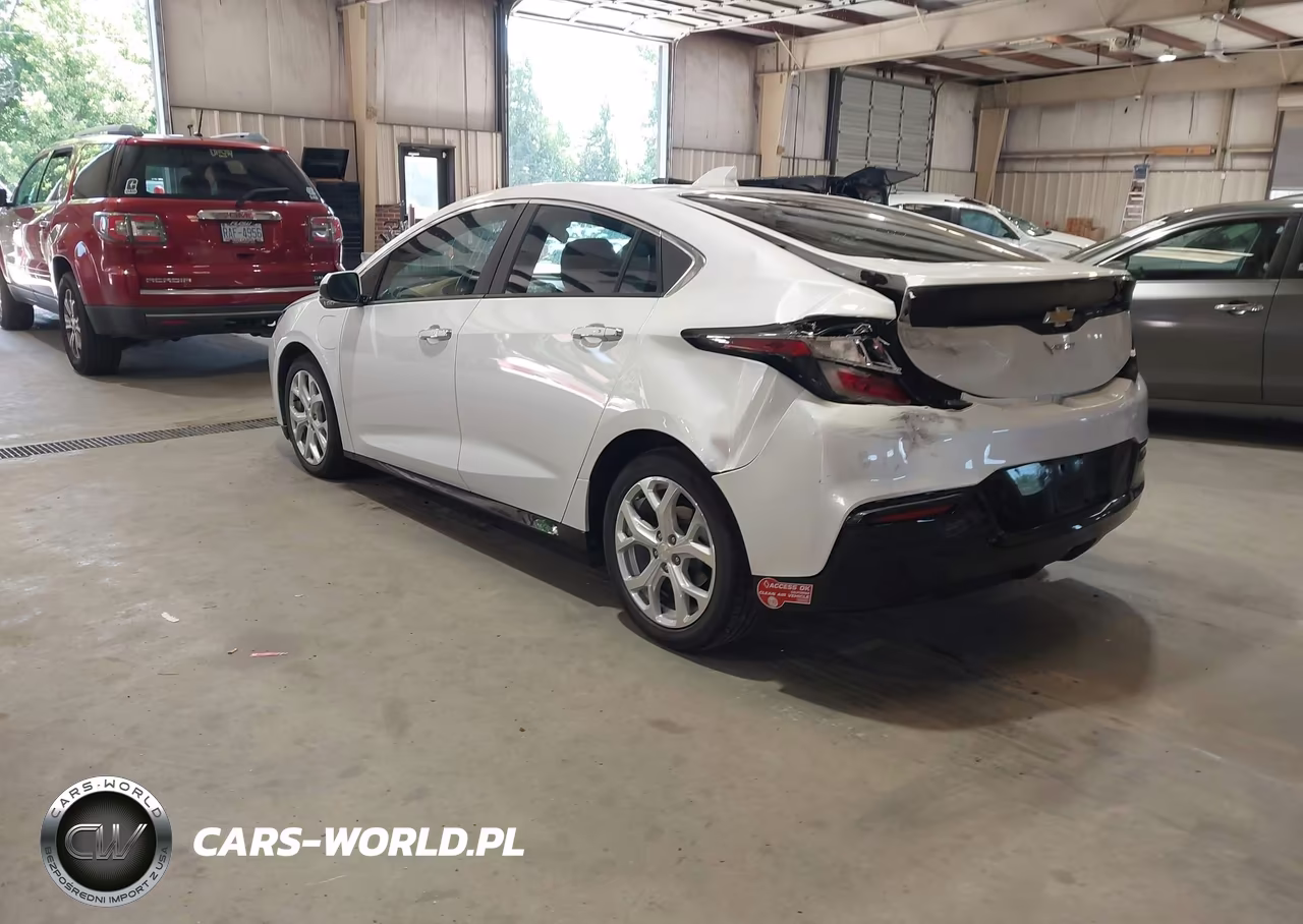 2018 Chevrolet Volt Premier VIN:1G1RD6S53JU133250 - 3