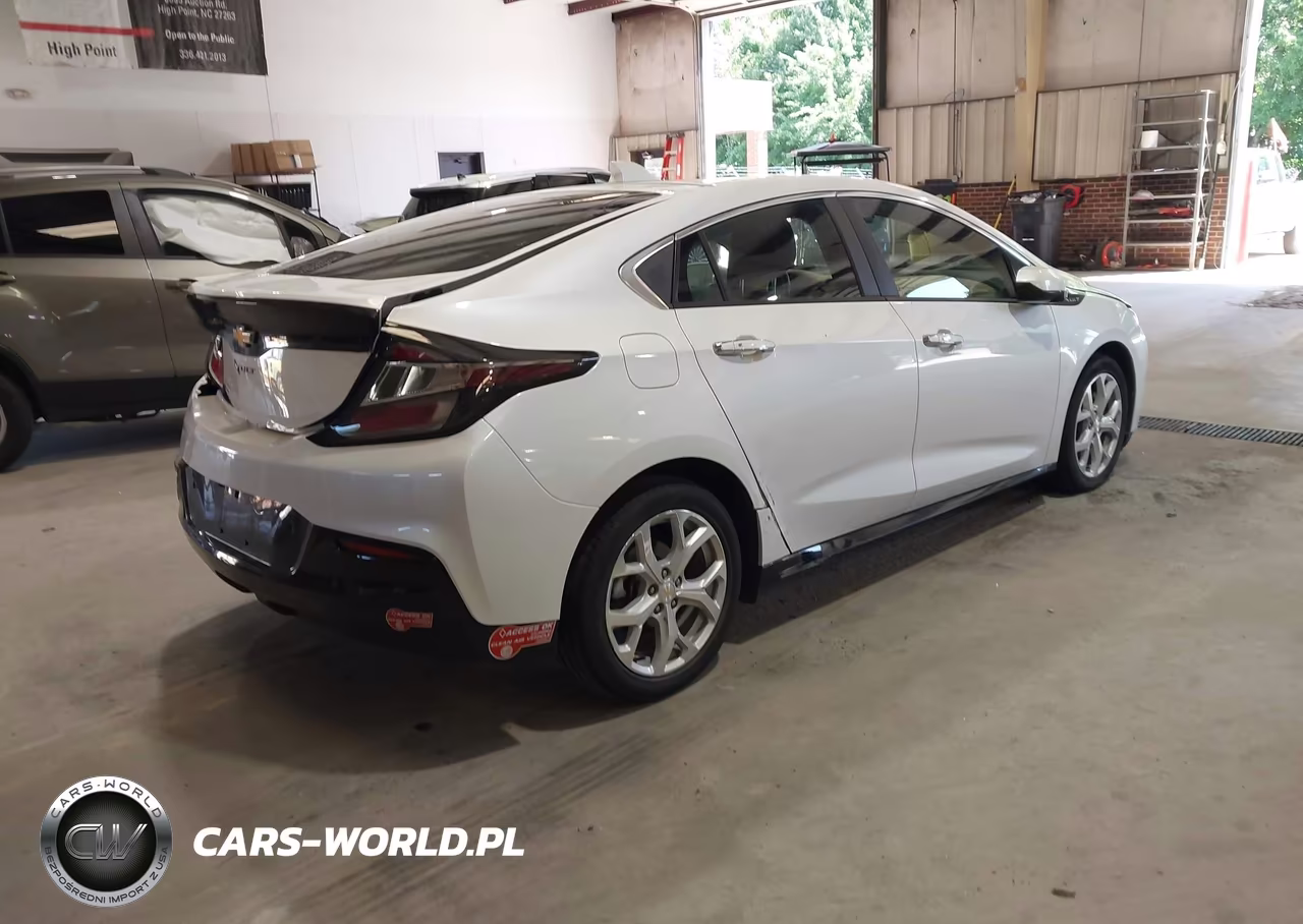2018 Chevrolet Volt Premier VIN:1G1RD6S53JU133250 - 4