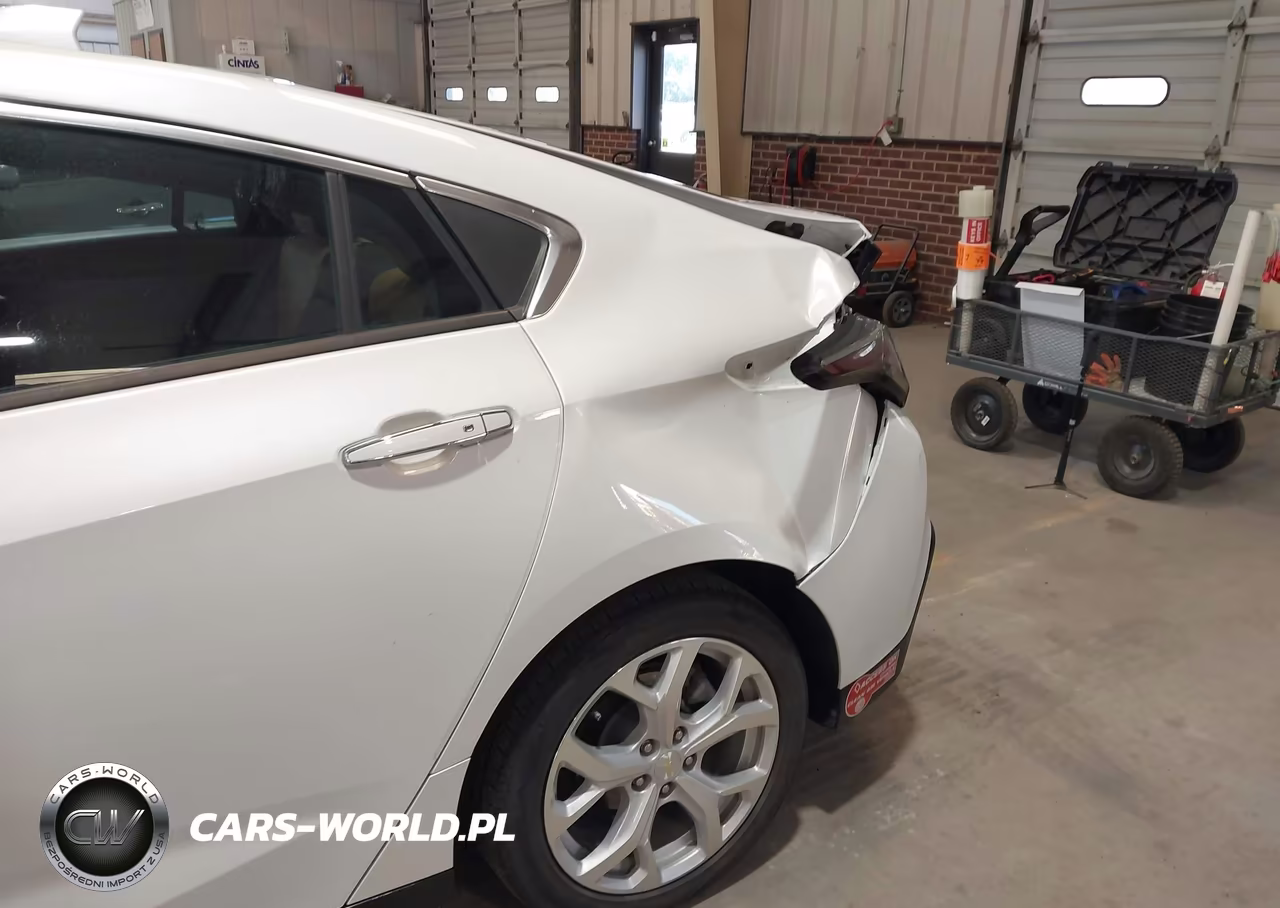 2018 Chevrolet Volt Premier VIN:1G1RD6S53JU133250 - 6