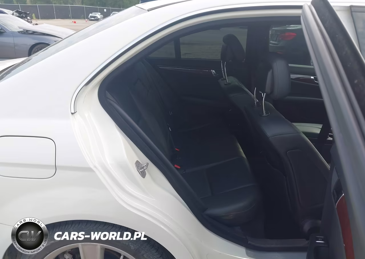 2011 Mercedes-Benz C 300 Luxury-Sport VIN:WDDGF5EB2BR157943 - 8
