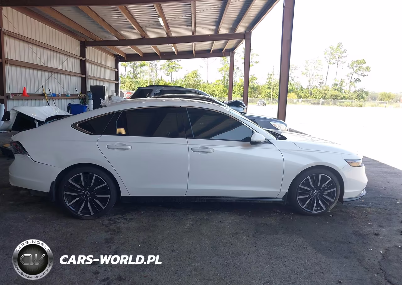 2025 Honda Accord Hybrid Touring VIN:1HGCY2F89SA051574 - 13