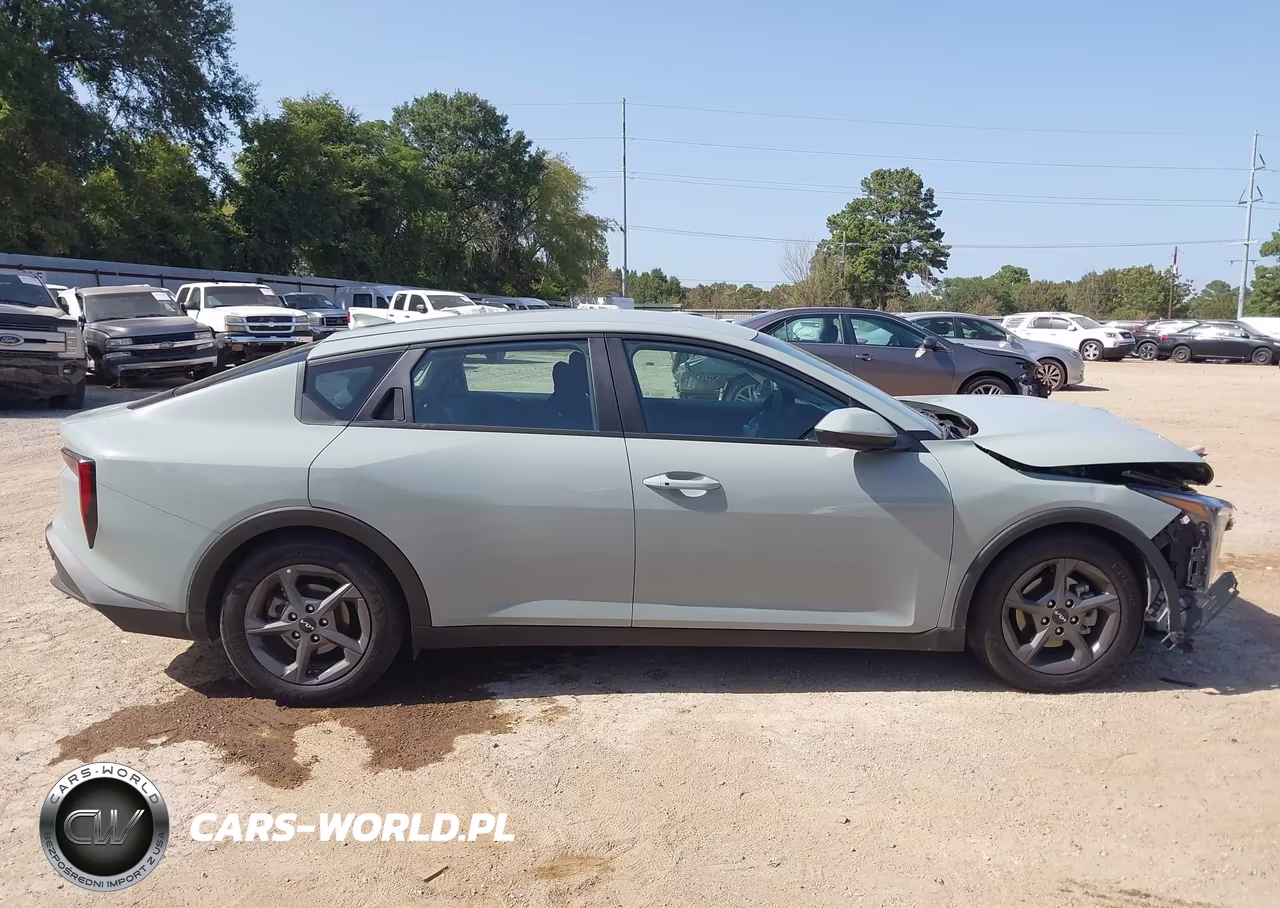 2025 Kia K4 Lxs VIN:3KPFT4DE0SE006535 - 14