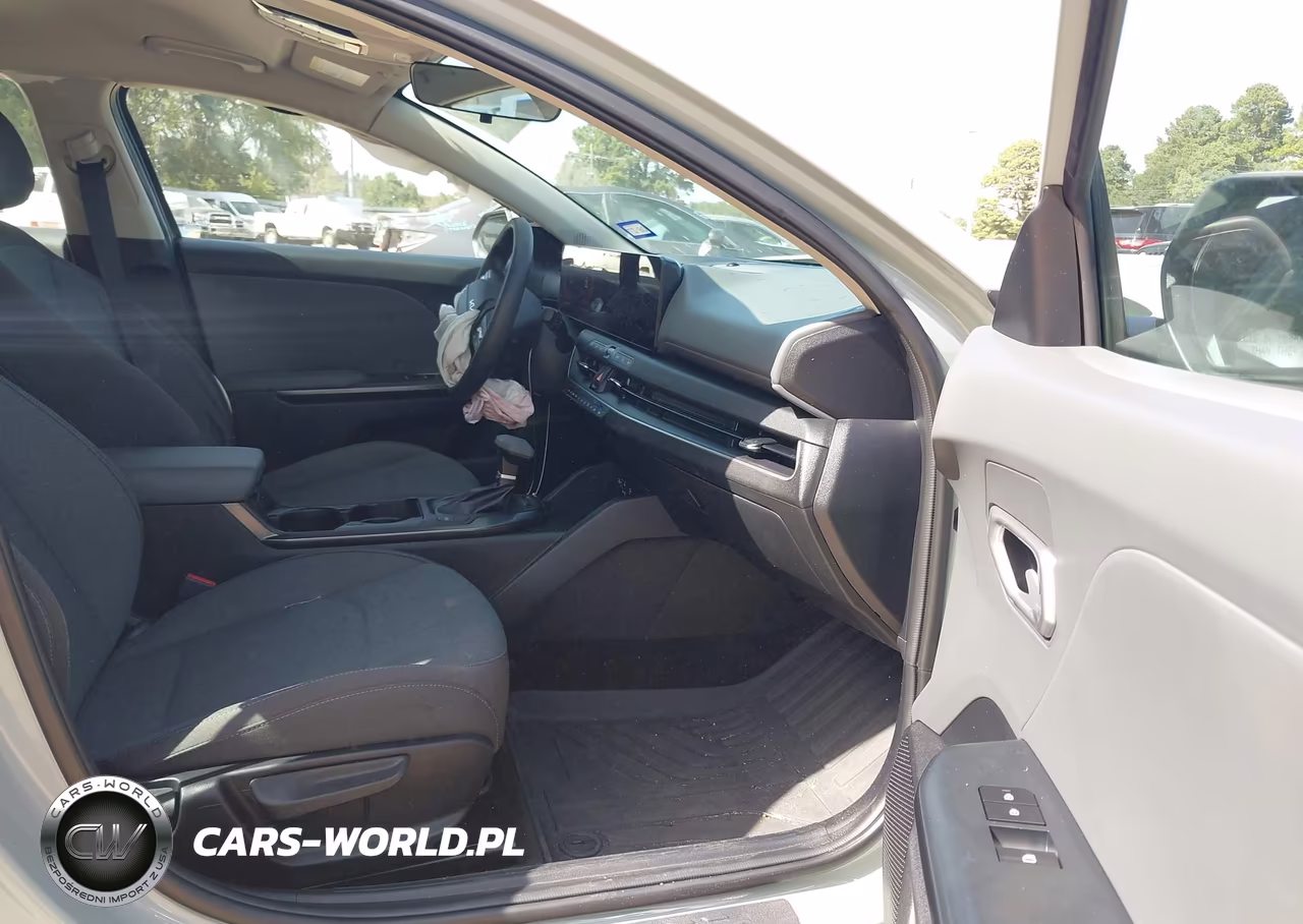 2025 Kia K4 Lxs VIN:3KPFT4DE0SE006535 - 5