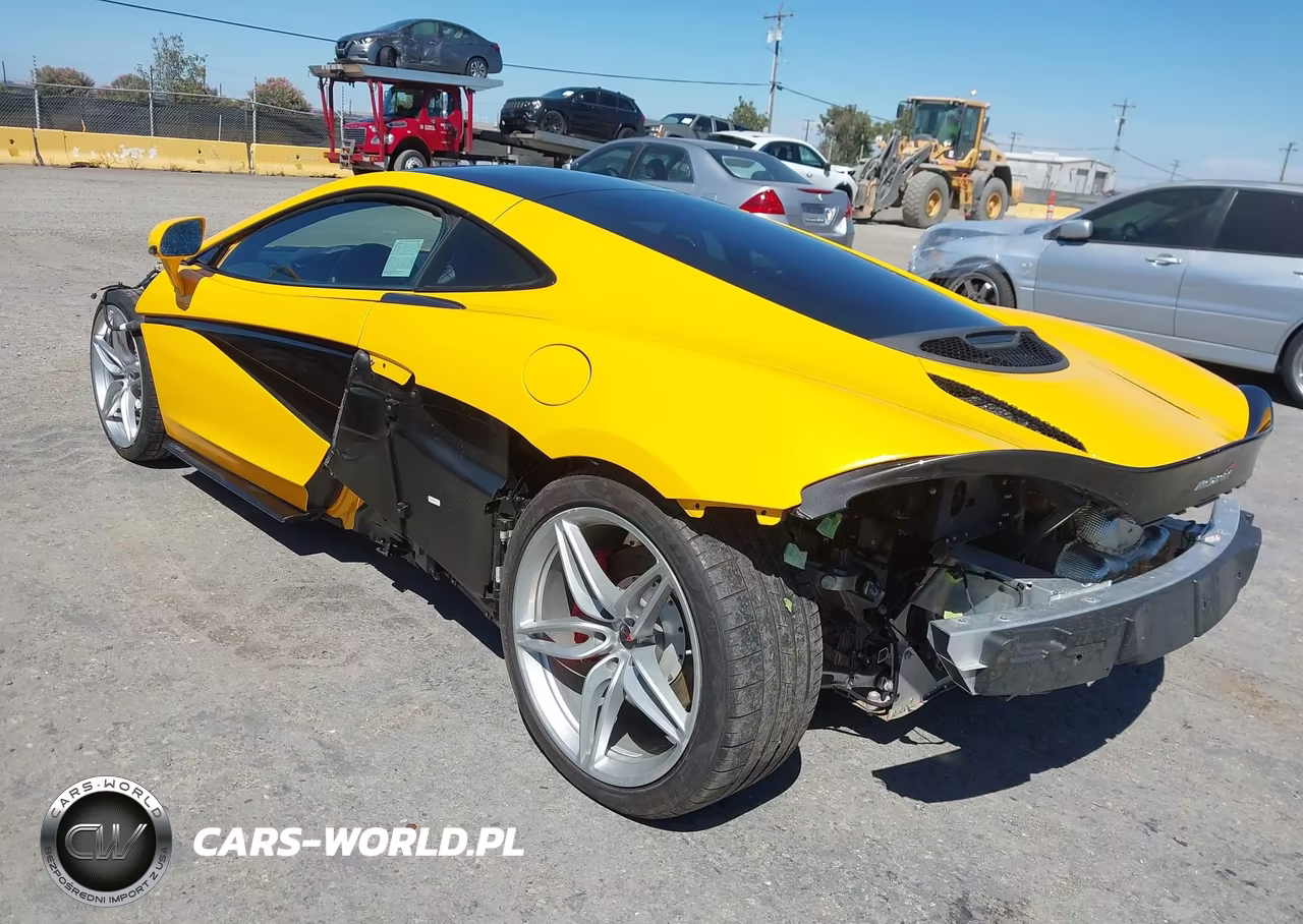 2017 Mclaren 570Gt VIN:SBM13GAA6HW002282 - 3