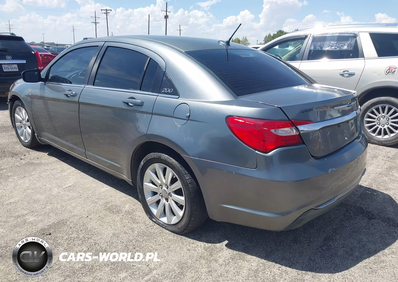 2013 Chrysler 200 Touring VIN:1C3CCBBB1DN589992 - 3
