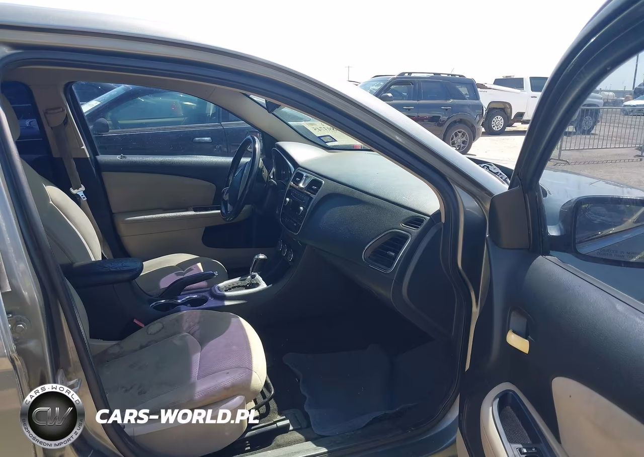 2013 Chrysler 200 Touring VIN:1C3CCBBB1DN589992 - 5