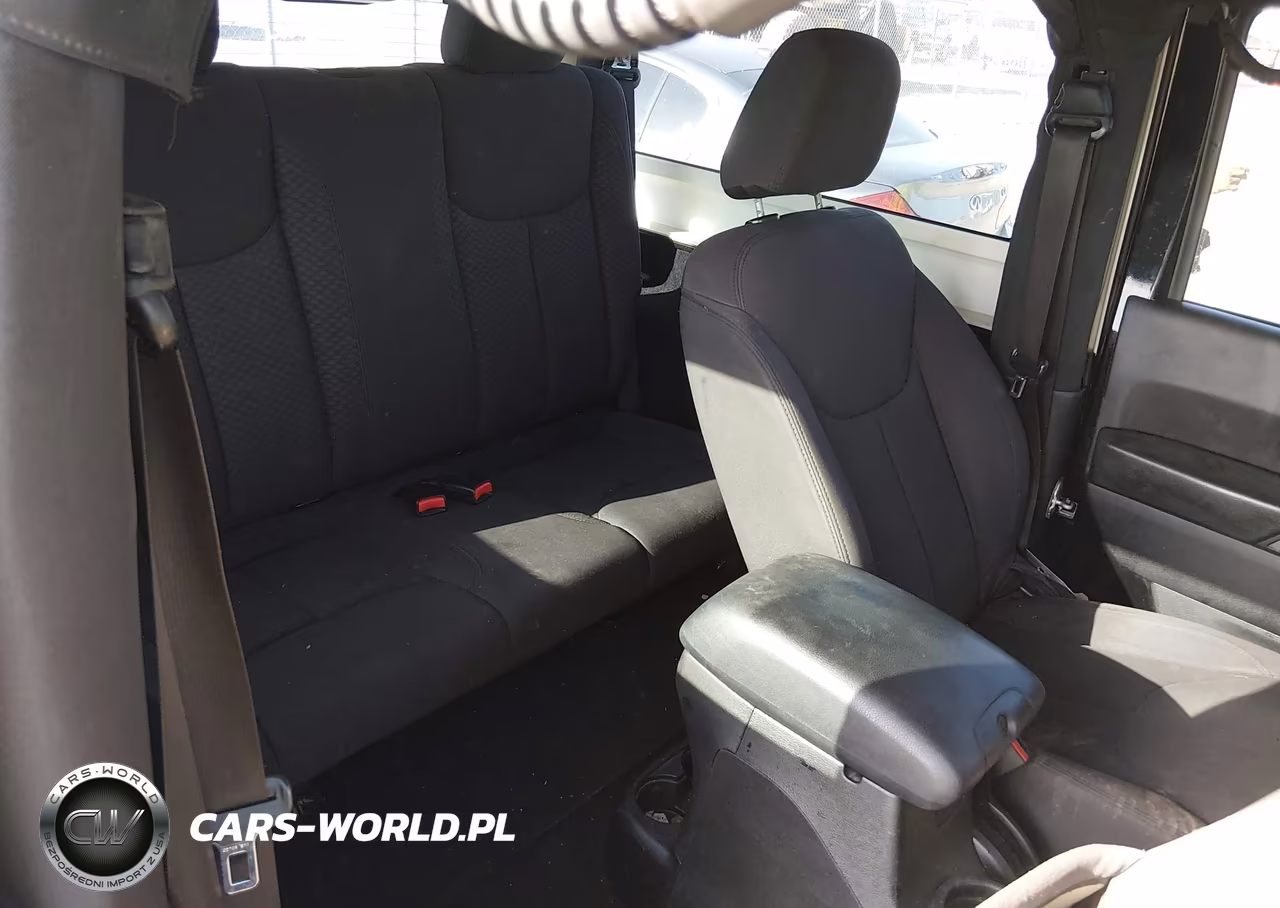 2013 Jeep Wrangler Sport VIN:1C4AJWAG2DL598841 - 8