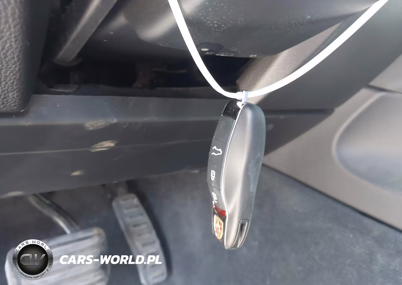 2016 Porsche Cayenne VIN:WP1AA2A22GLA10307 - 11