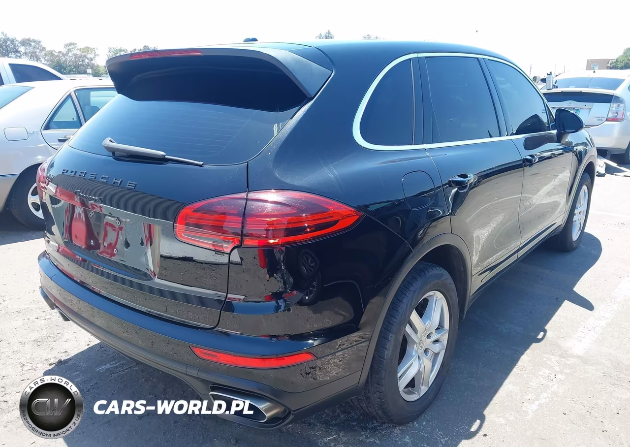 2016 Porsche Cayenne VIN:WP1AA2A22GLA10307 - 4