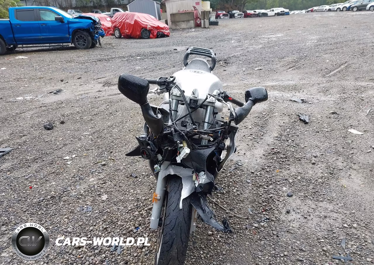 2003 Triumph Motorcycle Sprint St VIN:SMT600FS13J170466 - 5