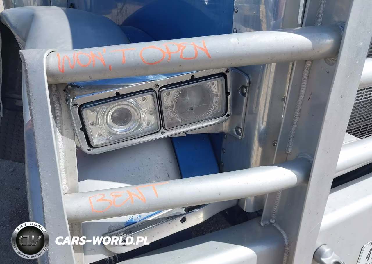 2004 Peterbilt 379 VIN:1XP5DB9X24D825749 - 10