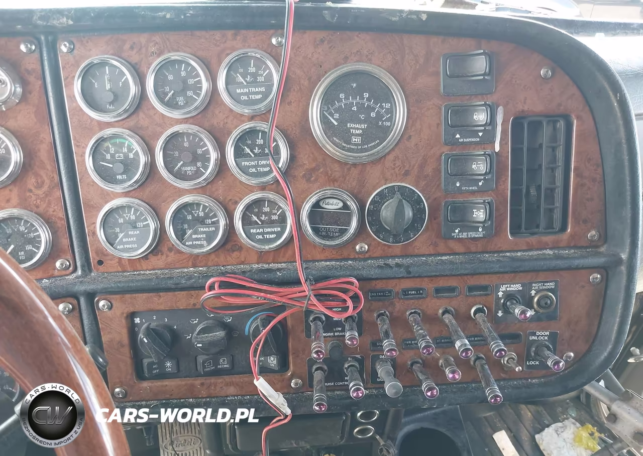 2004 Peterbilt 379 VIN:1XP5DB9X24D825749 - 18