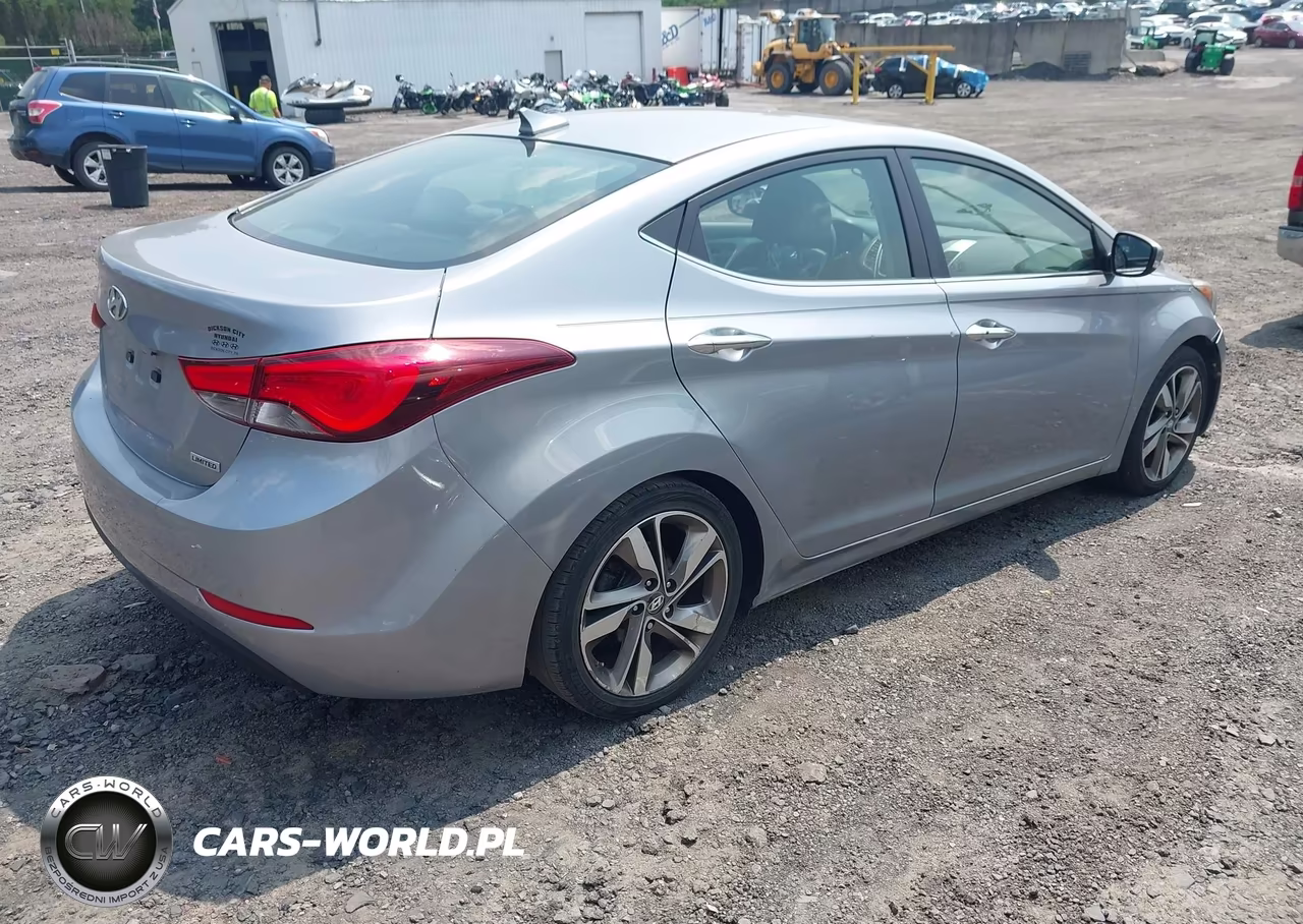 2016 Hyundai Elantra Limited VIN:5NPDH4AE6GH673822 - 4