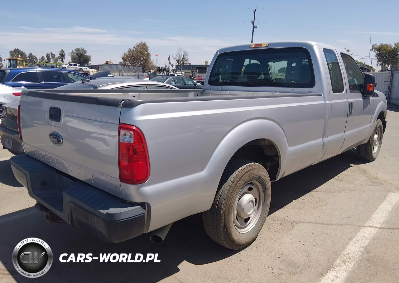 2015 Ford F-250 Xl VIN:1FT7X2A63FED32132 - 4