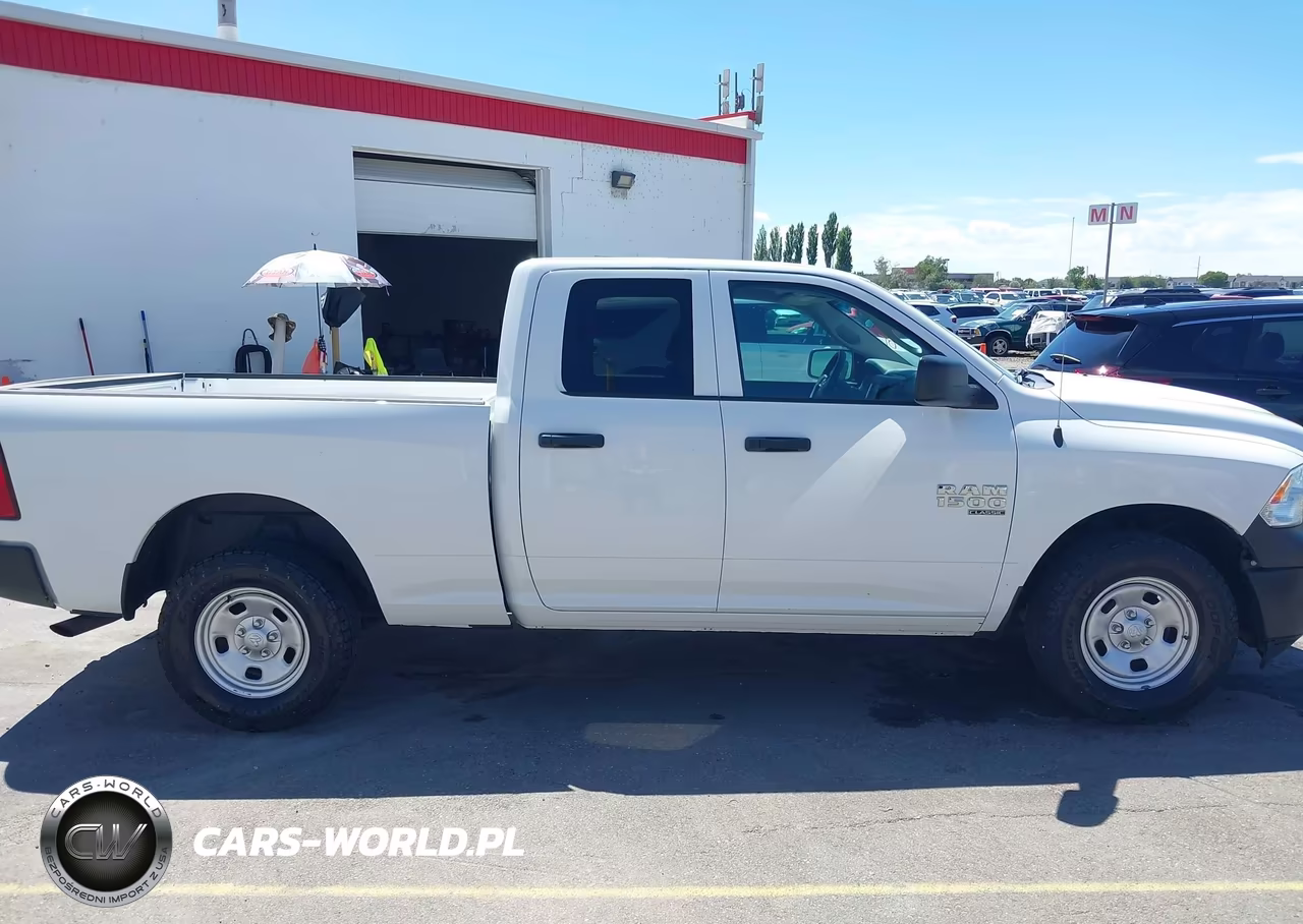 2019 Ram 1500 Classic Tradesman 4X4 6'4 Box VIN:1C6RR7FG4KS645498 - 14
