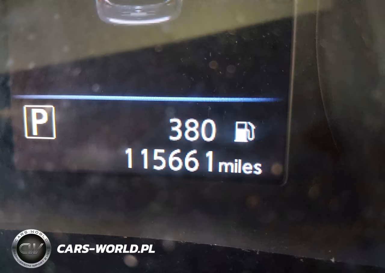 2018 Nissan Rogue S VIN:KNMAT2MV6JP588931 - 16