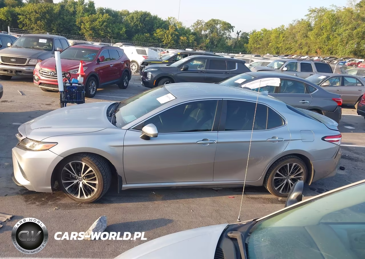 2020 Toyota Camry Se VIN:4T1G11AK8LU972407 - 14