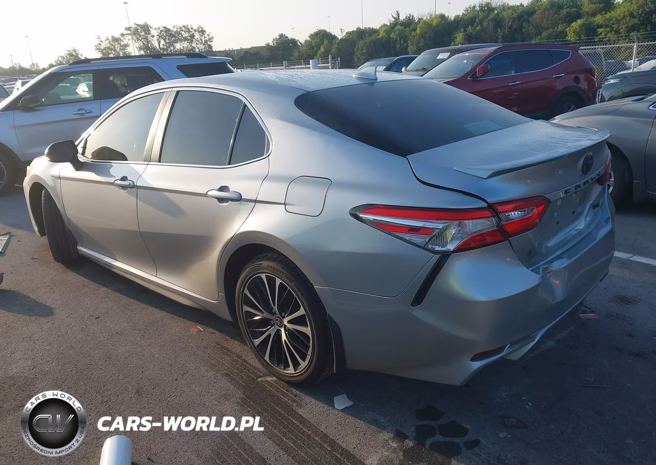 2020 Toyota Camry Se VIN:4T1G11AK8LU972407 - 3