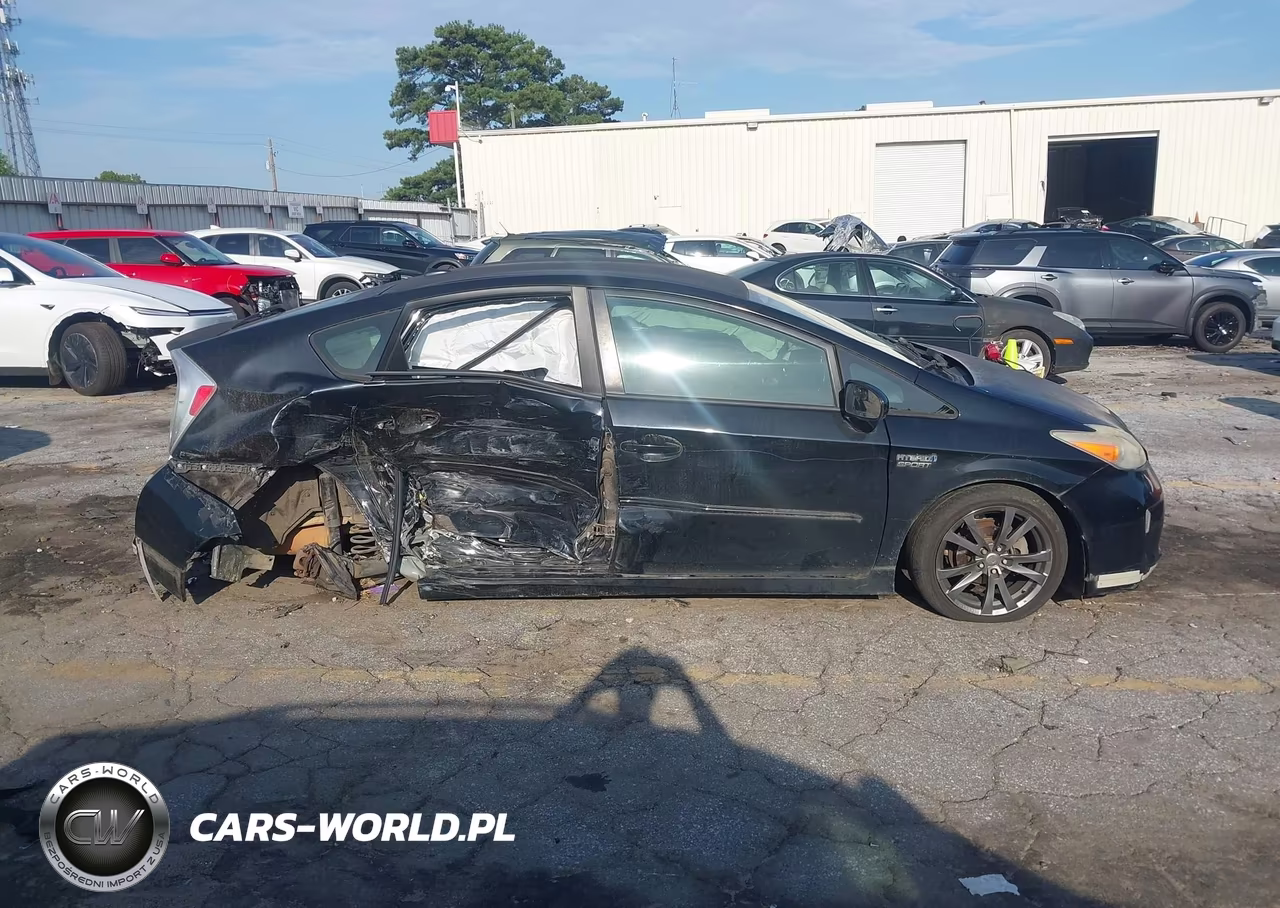 2013 Toyota Prius Three Se VIN:JTDKN3DU6D5570652 - 13