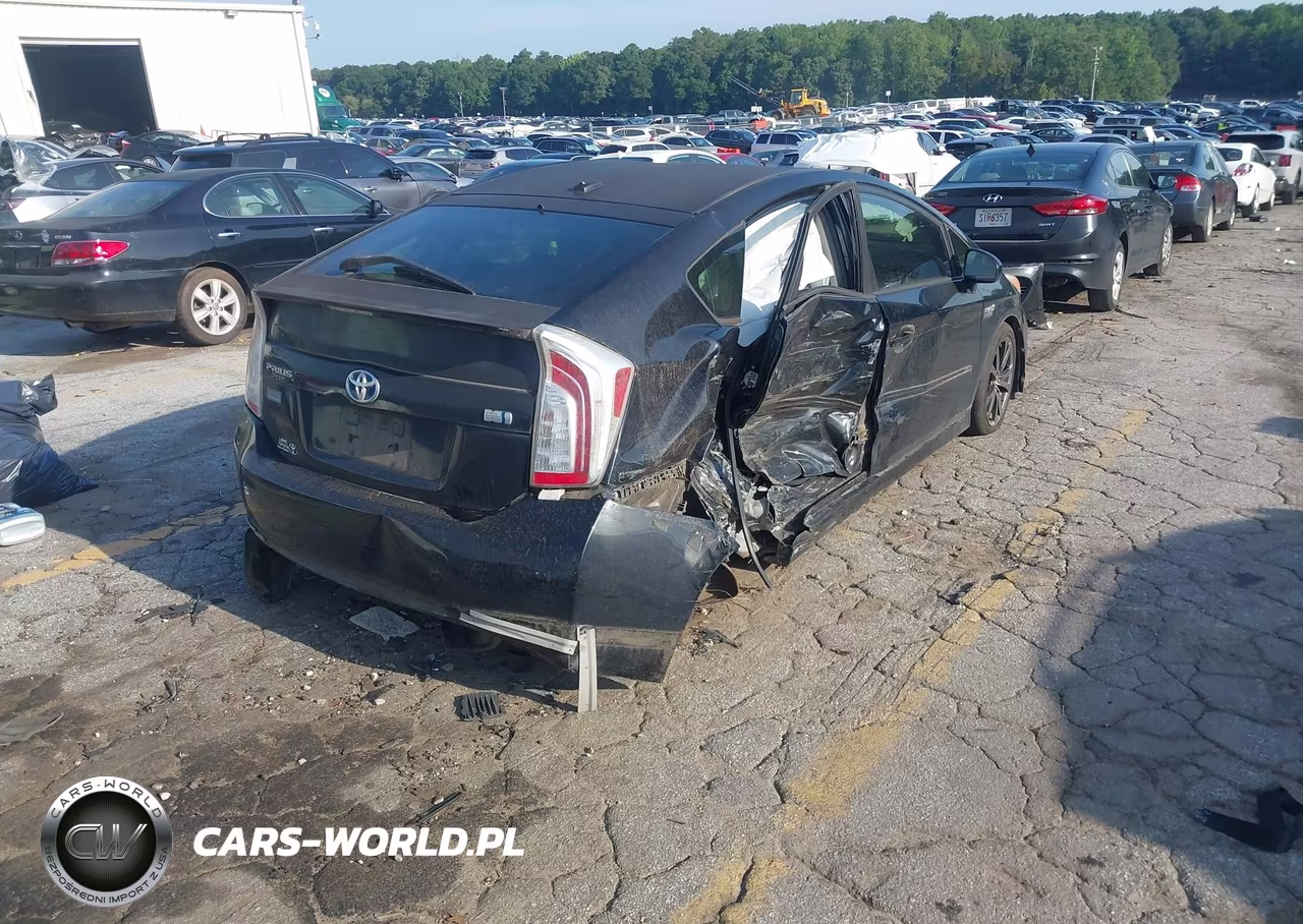 2013 Toyota Prius Three Se VIN:JTDKN3DU6D5570652 - 4