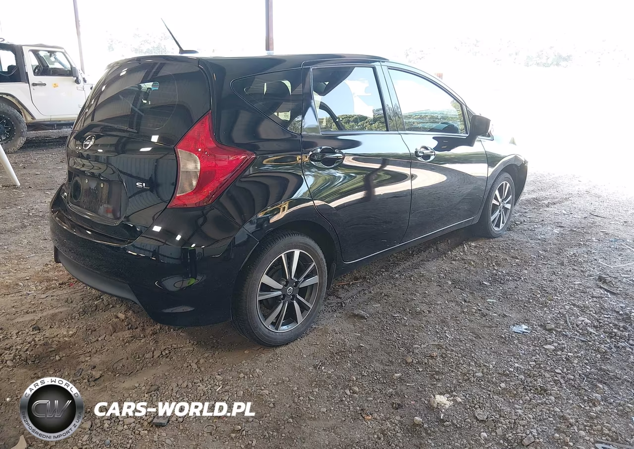 2017 Nissan Versa Note Sl VIN:3N1CE2CP4HL352065 - 4