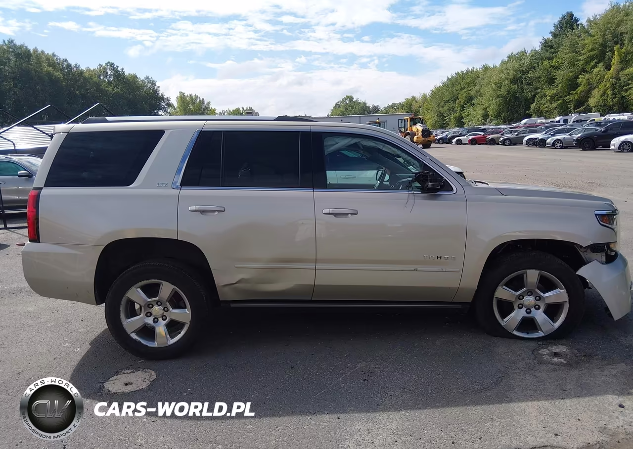 2015 Chevrolet Tahoe Ltz VIN:1GNSKCKC2FR109390 - 13