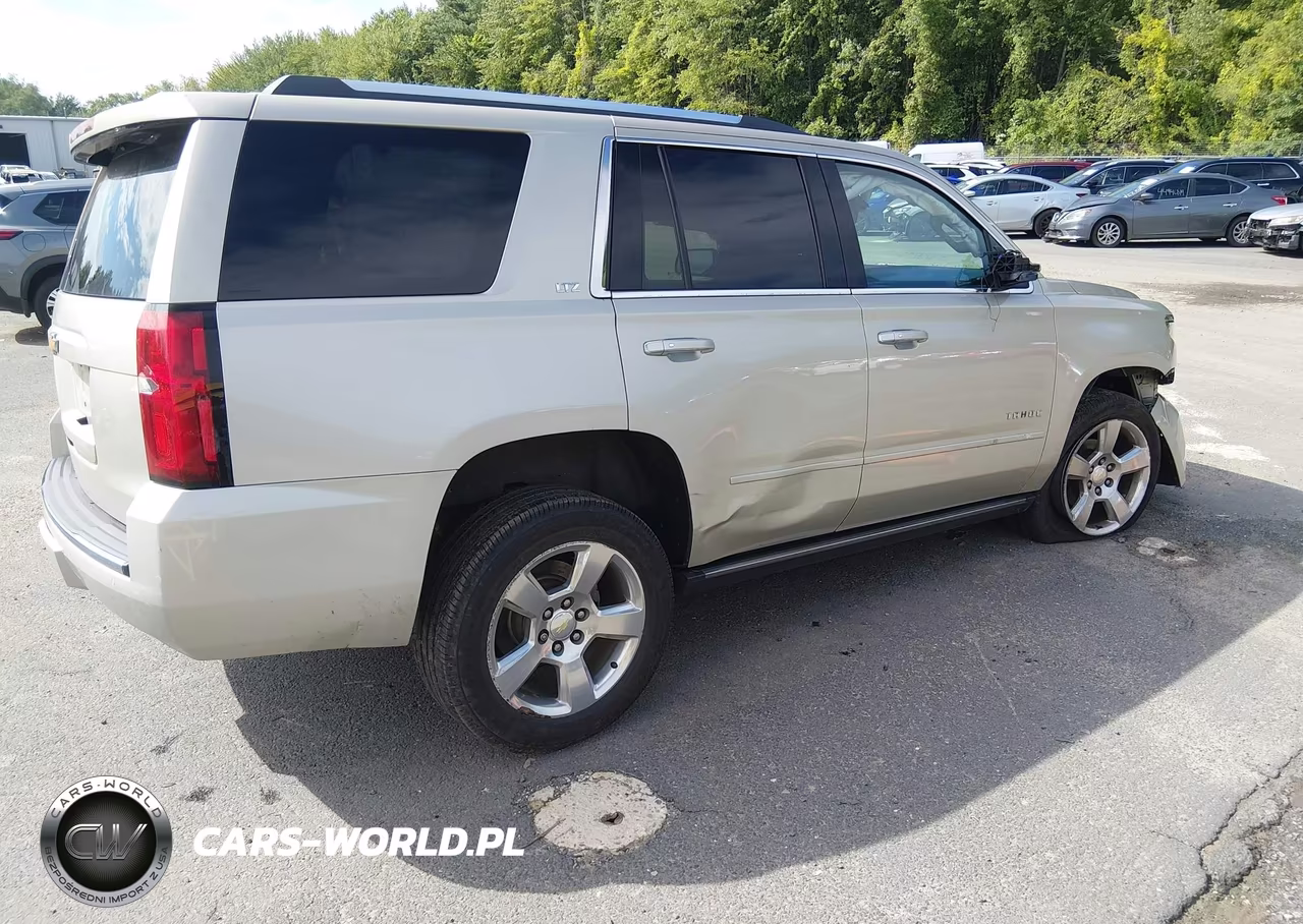 2015 Chevrolet Tahoe Ltz VIN:1GNSKCKC2FR109390 - 4