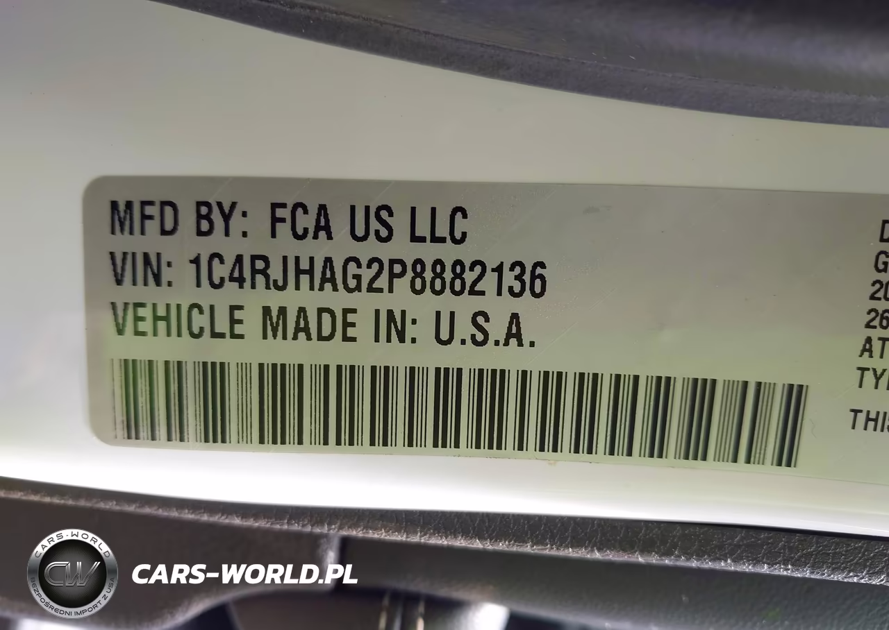 2023 Jeep Grand Cherokee Altitude X 4X4 VIN:1C4RJHAG2P8882136 - 9
