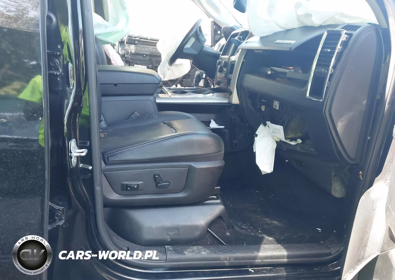 2013 Ram 1500 Laramie VIN:1C6RR6NT9DS686348 - 5