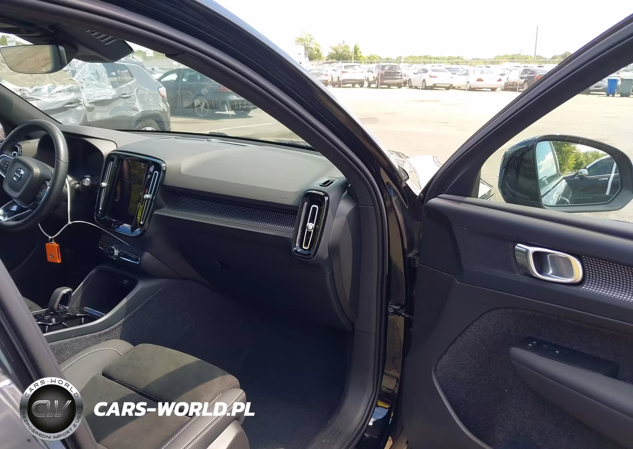 2023 Volvo Xc40 B5 Plus Dark Theme VIN:YV4L12UW3P2110797 - 5